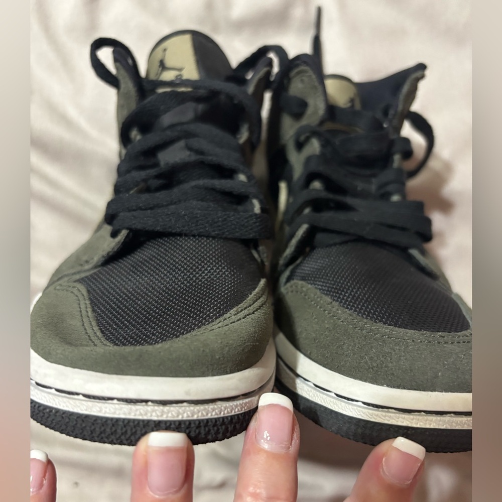 Nike Men's Sneakers - Olive and Black - Picture 3 of 4